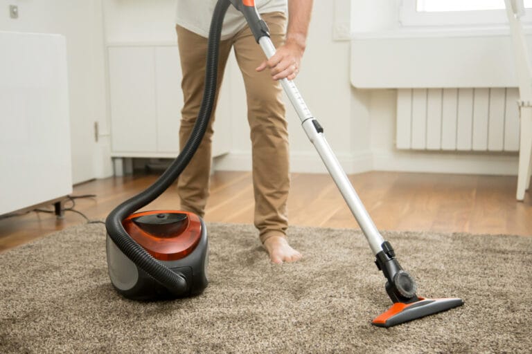 nettoyage tapis avec aspirateur