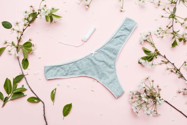 string menstruel bleu