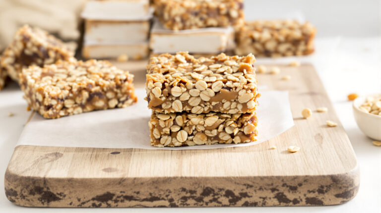 Barres avoine–beurre de cacahuète sans cuisson